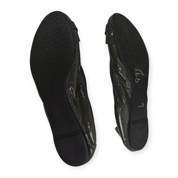 Coach Silver Gray Patent Leather Flats with Logo Buckle - Picture 4 of 5